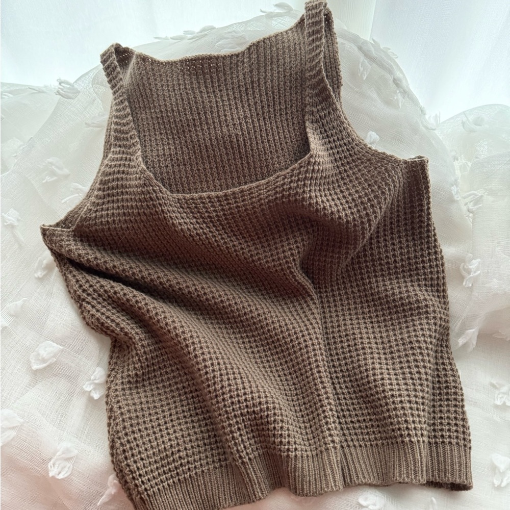 Sweater tank
